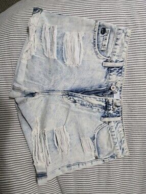 KanCan Light Wash Distressed Denim Jean Shorts
